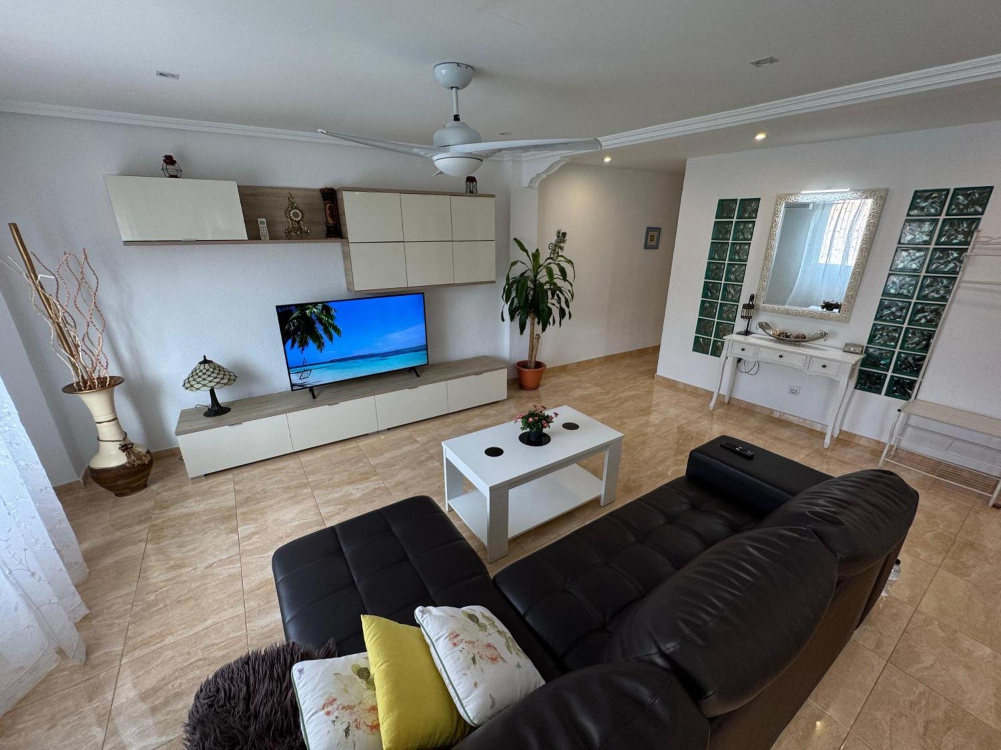 Alenia Apartament *